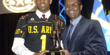 Chicago Bears Gale Sayers Dies at 77