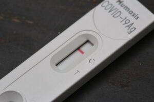 Chicago COVID-19 Testing Lab Gives False Results to Customers Testing