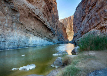 Texas Troopers Do Inhuman Practices to Migrants