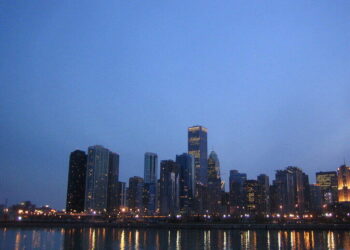migrant shelter downtown chicago