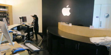 Apple Headquarters iPhone 15