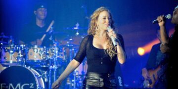 The Christmas Spirit in Chicago With Mariah Carey