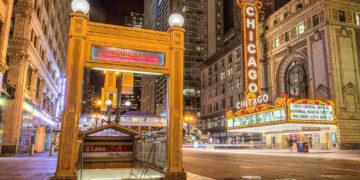 Shelter Opens for Migrants Arriving in Chicago