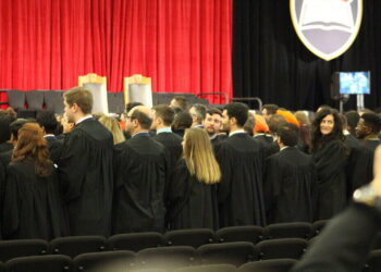 Scholarships Benefits and Oppositions