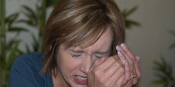sneeze