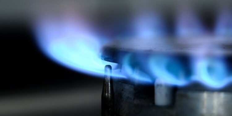 Gas