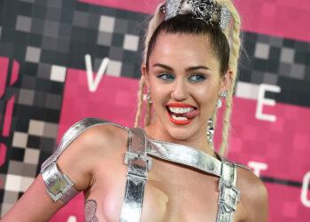 Miley Cyrus Named Youngest Disney Legend