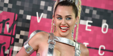 Miley Cyrus Named Youngest Disney Legend